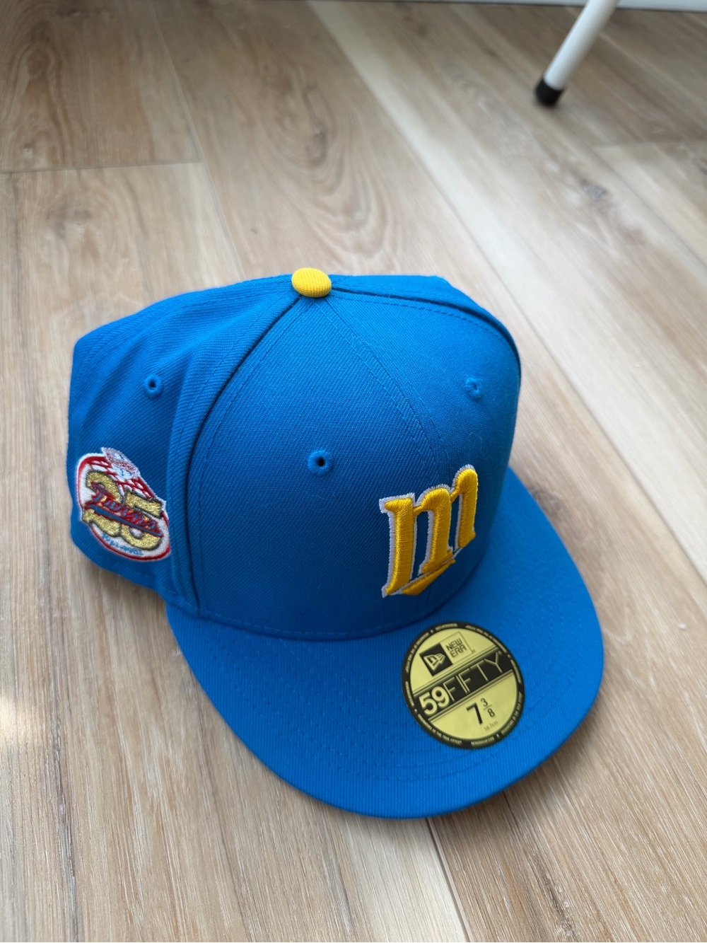 New Era men’s Blue & Yellow Baseball Cap - 59FIFTY Fit